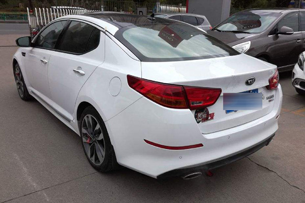 车水马龙仍是全国许多城市街道的主要景象